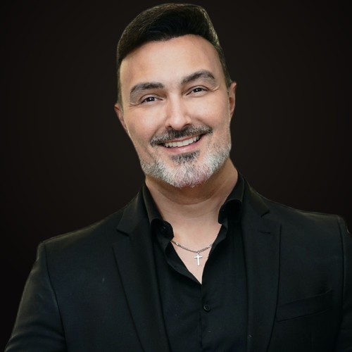 Dr. Marcos Castro